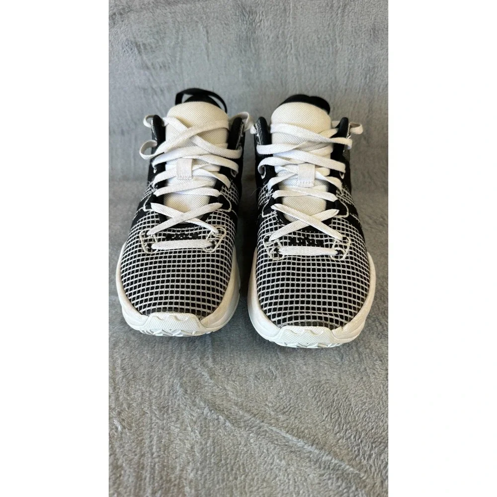 Nike LeBron Witness 7 Basketball Shoes Men's Size 9.5 Black White DM1123-100